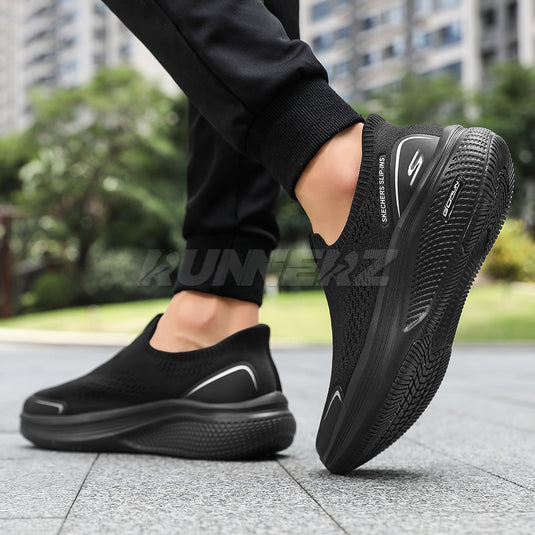 Skechers Slip-ins GO RUN Ultra Light – Hands-Free Comfort & Air-Cooled Cushioning | Best Walking & Running Shoes - 237712