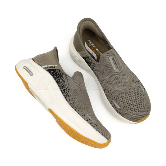 Skechers Slip-ins: GO RUN Performance Shoes | Flat 30% Off in Pakistan - 015