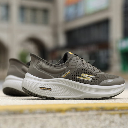 Skechers Hands Free Slip-ins GO RUN Ultra Light Price in Pakistan | Buy Online from Runnerz | SKU-A2503