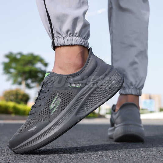 Skechers Hands Free Slip-ins GO RUN Ultra Light Price in Pakistan | Buy Online from Runnerz | SKU-A2503